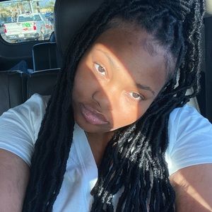 Meet your Posher, Deanna